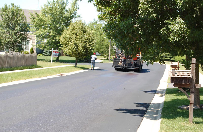 lakewood falls community pavement sealing project